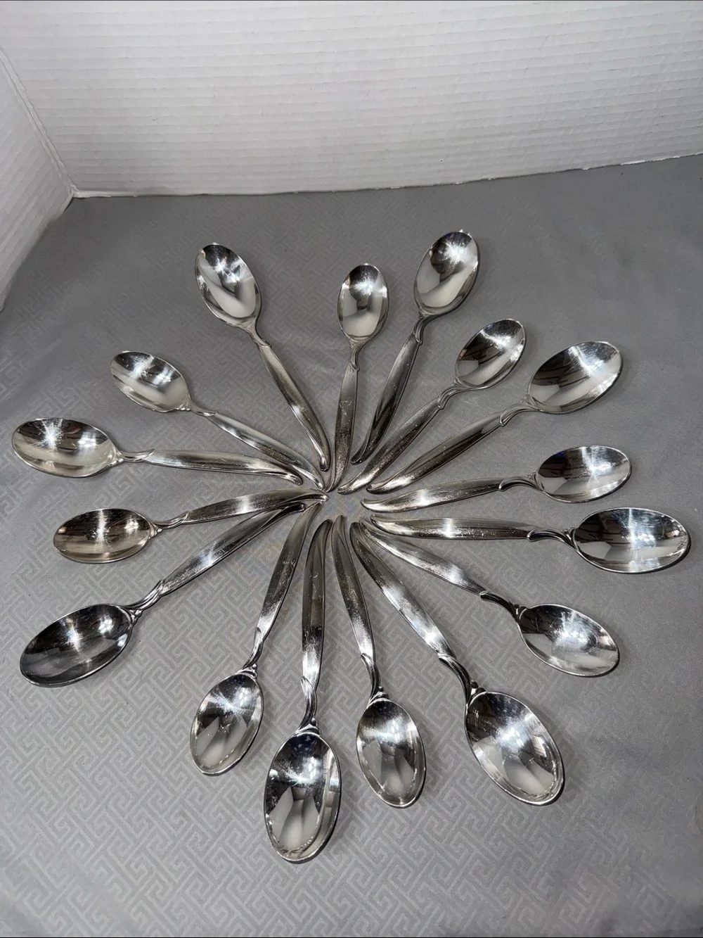 Vintage MCM 1847 Rogers Bros Flair Silverplate Flatware Set Service for 8 (40pc)